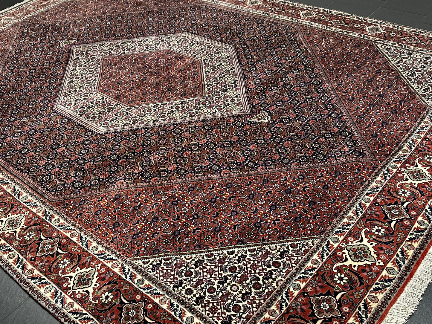orientteppich handgeknüpft Bidjar Medaillon Korkwolle 348x258 cm