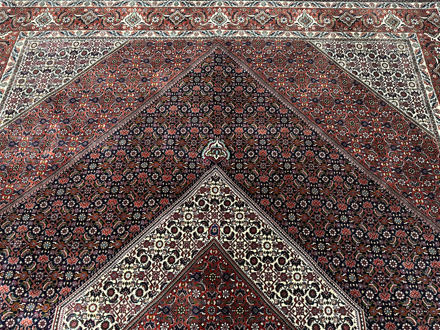 orientteppich handgeknüpft Bidjar Medaillon Korkwolle 348x258 cm