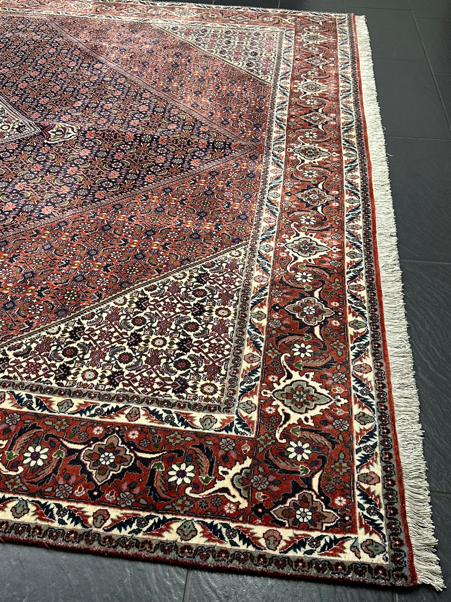 orientteppich handgeknüpft Bidjar Medaillon Korkwolle 348x258 cm
