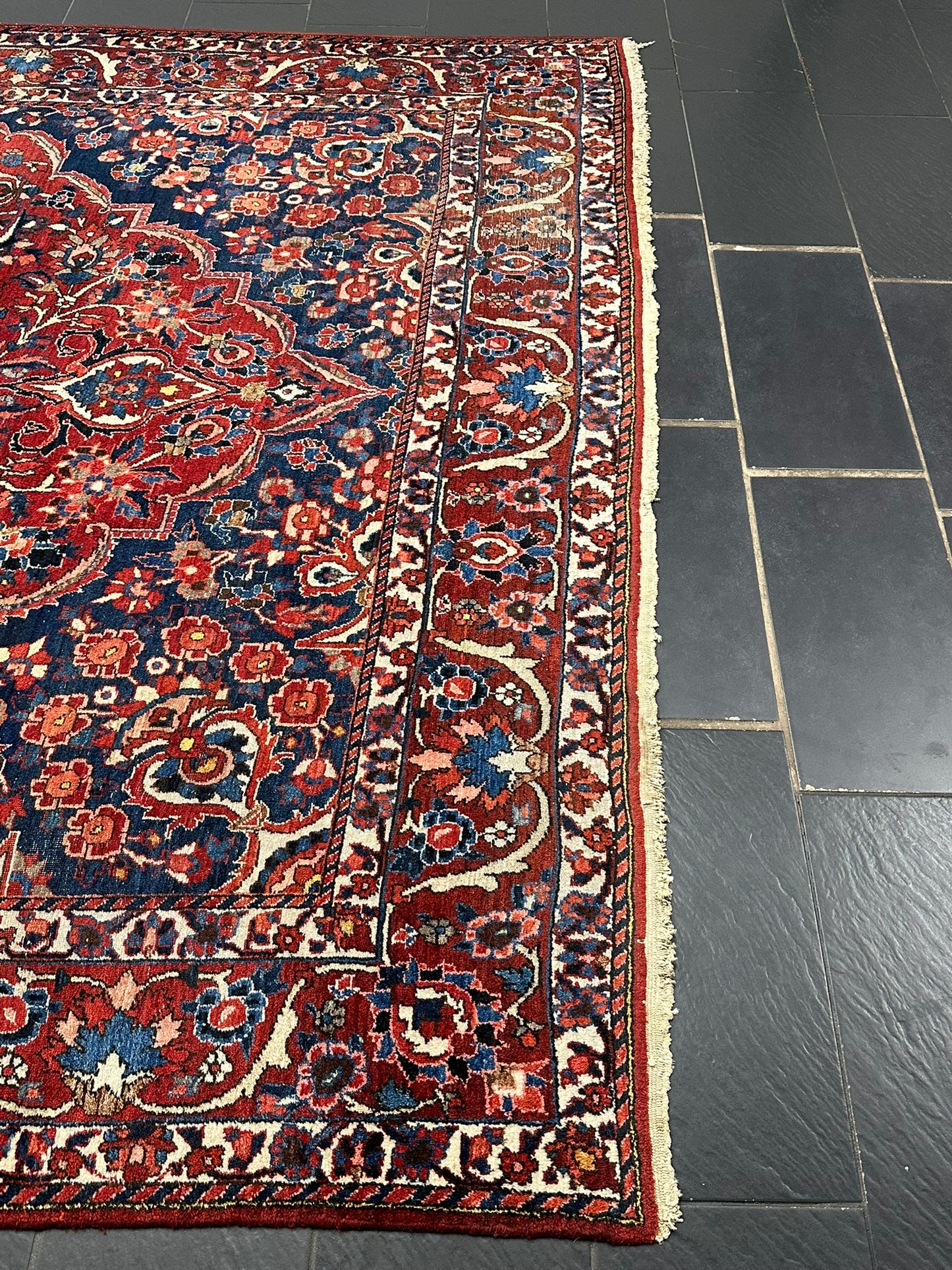Antik Perserteppich handgeknüpft  Bachtiar naturfarben 380x267 cm