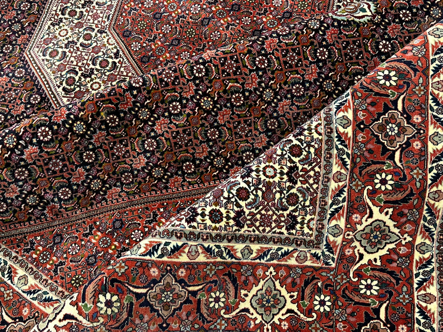 orientteppich handgeknüpft Bidjar Medaillon Korkwolle 348x258 cm
