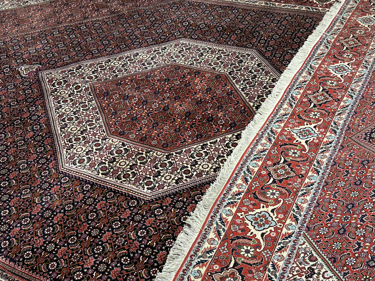 orientteppich handgeknüpft Bidjar Medaillon Korkwolle 348x258 cm