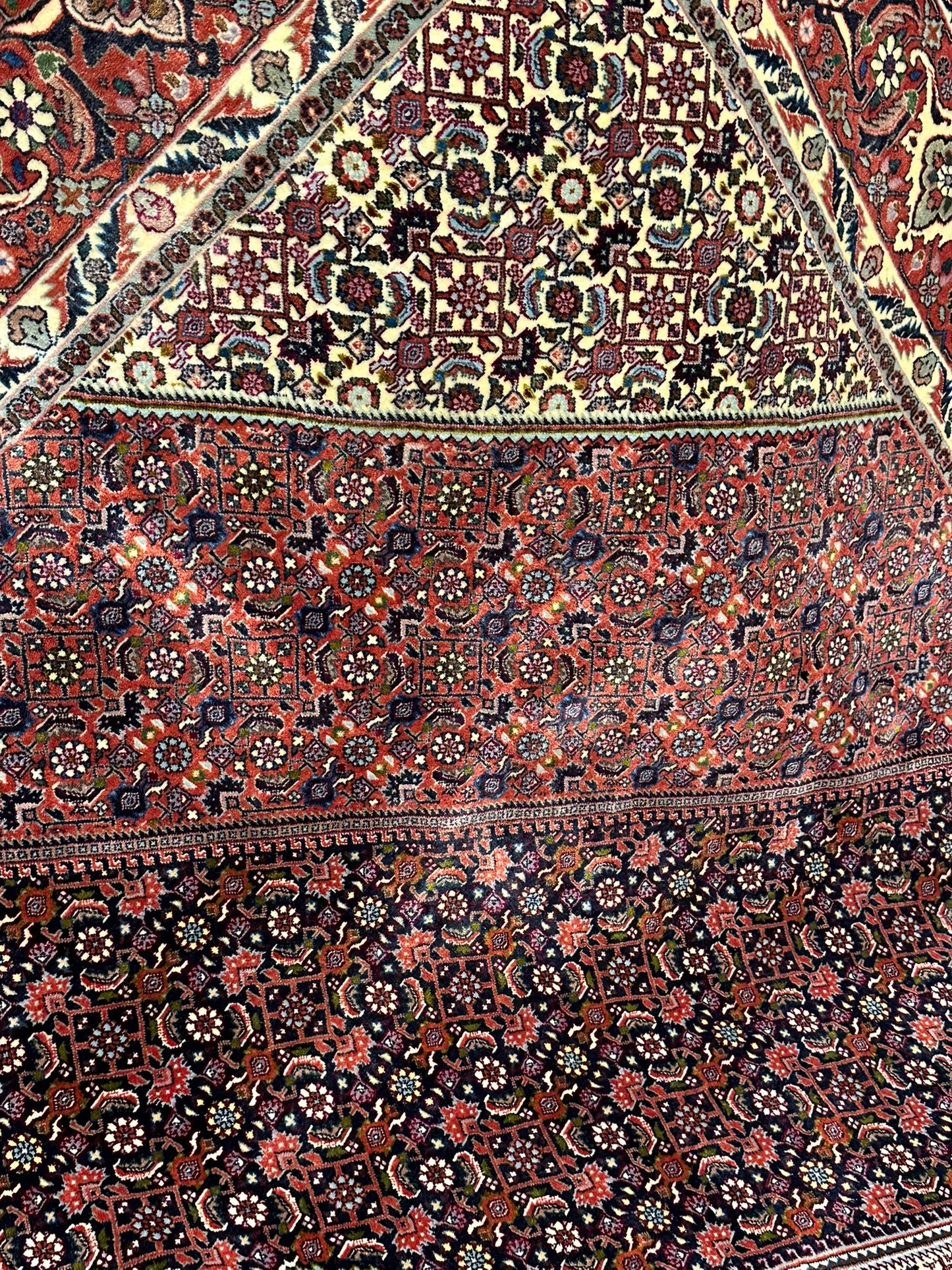 orientteppich handgeknüpft Bidjar Medaillon Korkwolle 348x258 cm