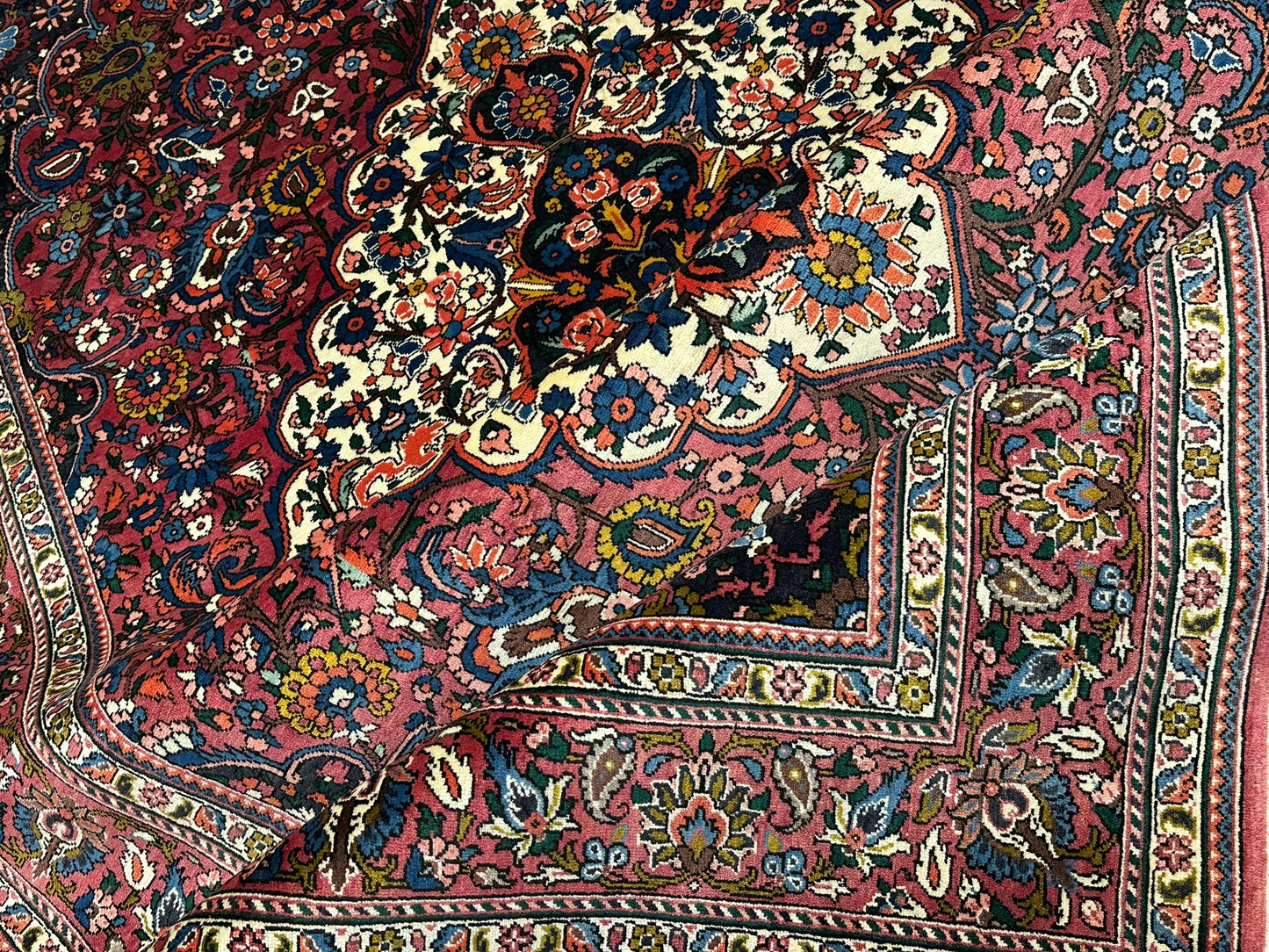 Orientteppich handgeknüpft Bachtiar Naturfarben 308x201 cm