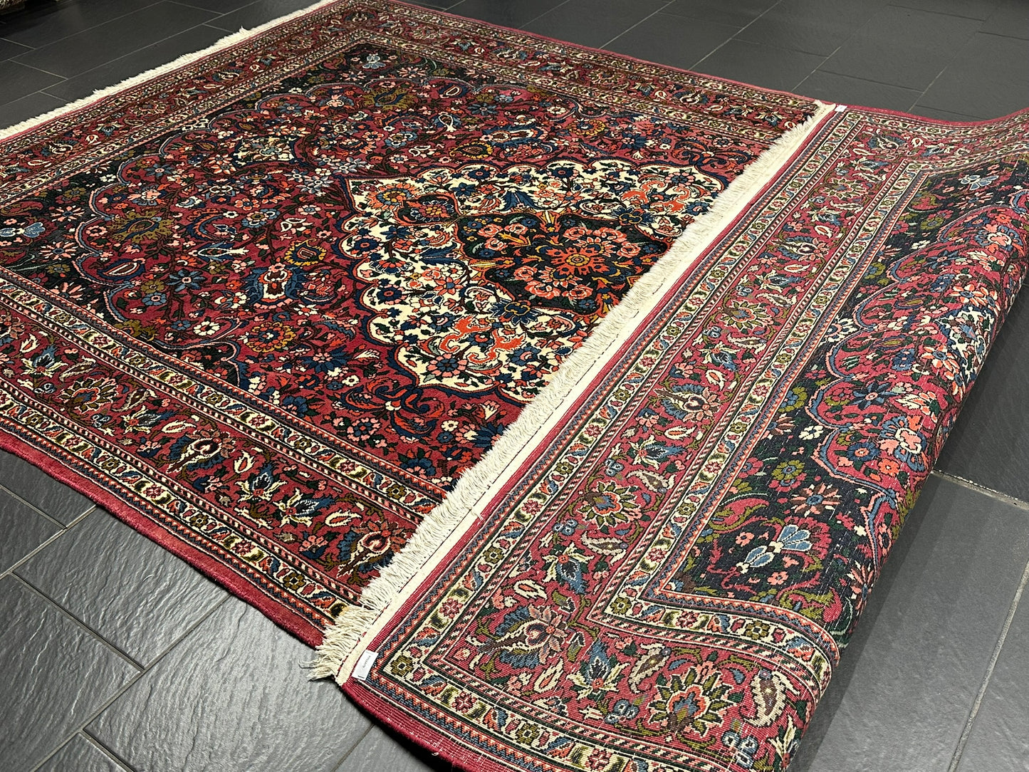 Orientteppich handgeknüpft Bachtiar Naturfarben 308x201 cm