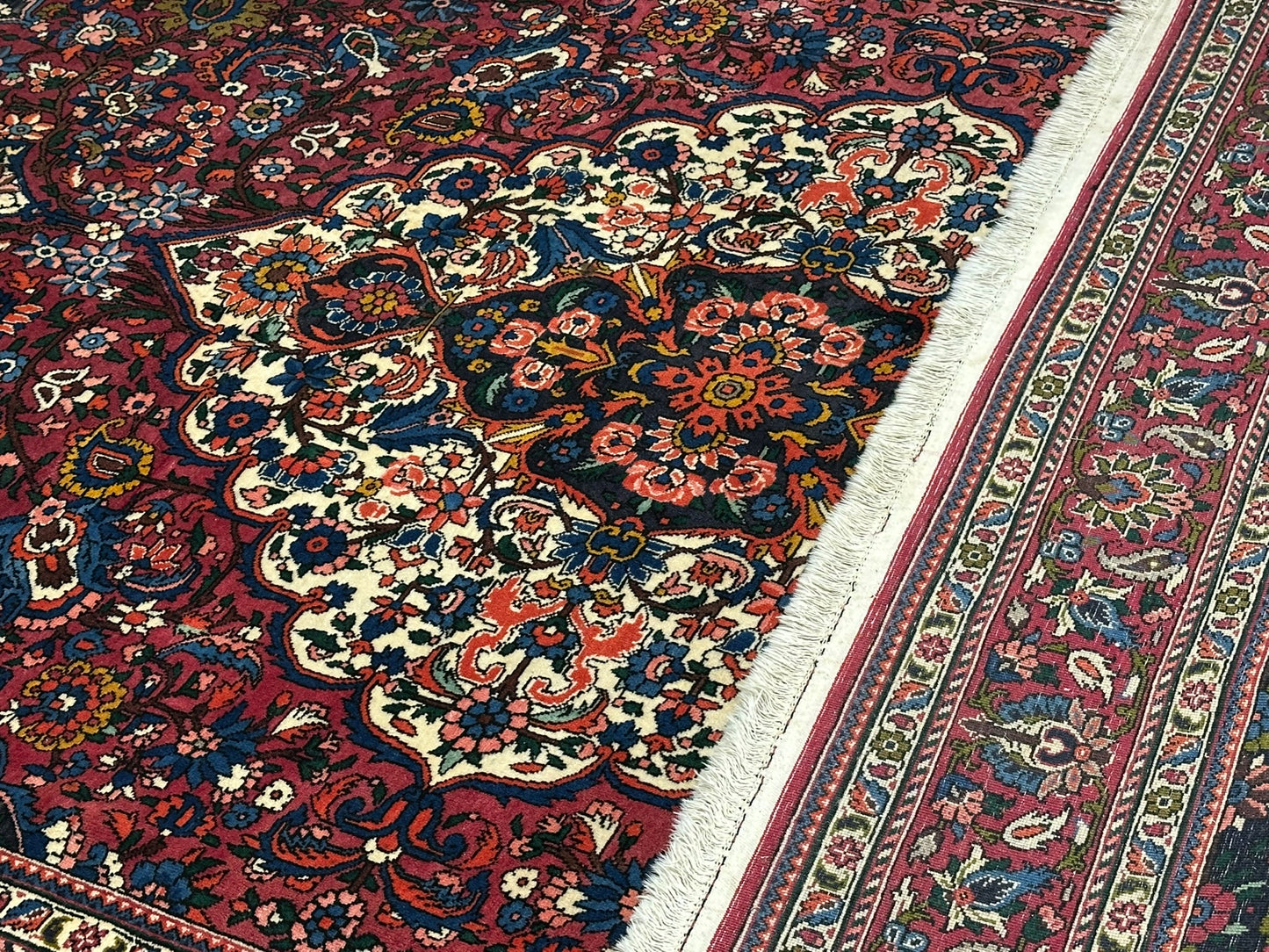 Orientteppich handgeknüpft Bachtiar Naturfarben 308x201 cm