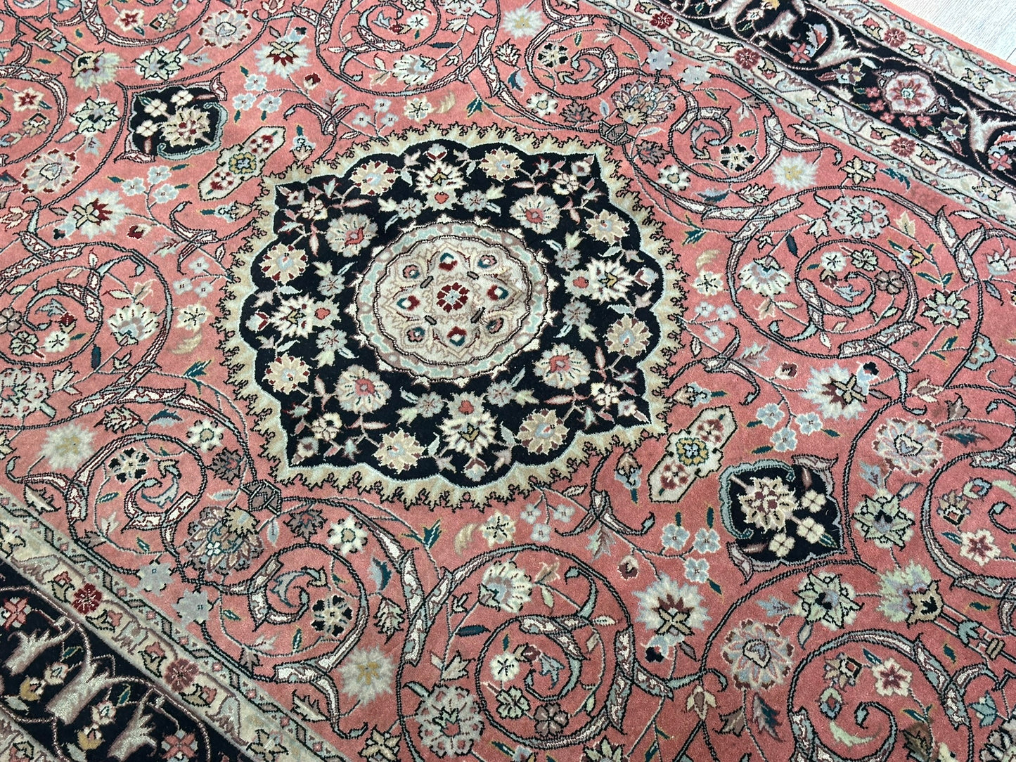 Orientteppich handgeknüpft Täbriz 50 Raj mit Seide 190x125 cm