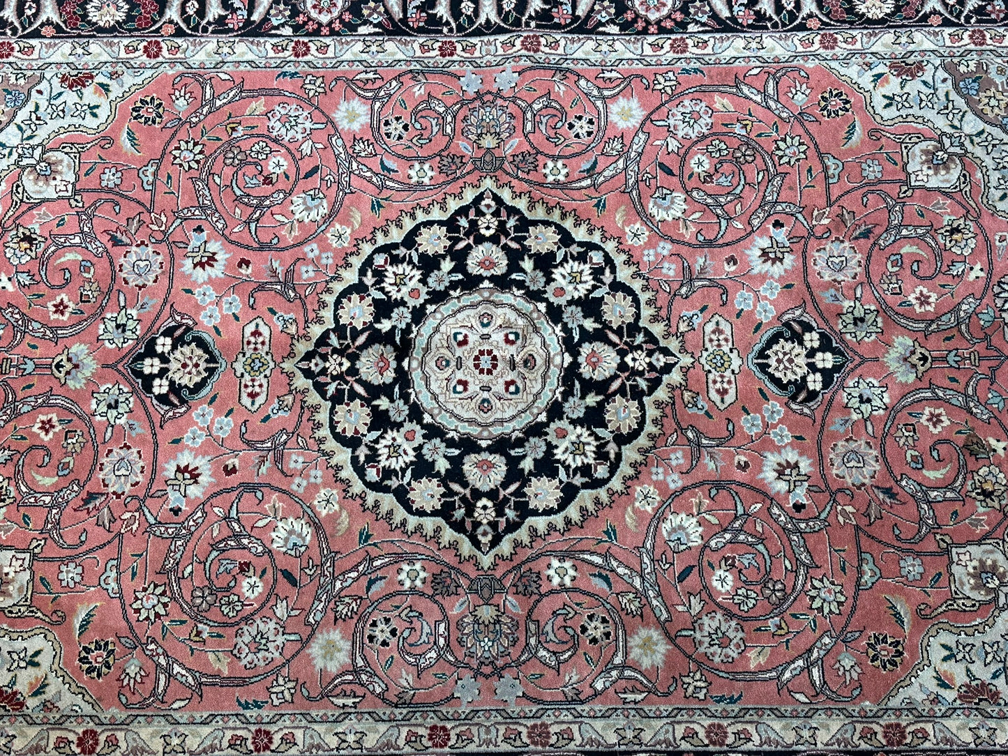 Orientteppich handgeknüpft Täbriz 50 Raj mit Seide 190x125 cm
