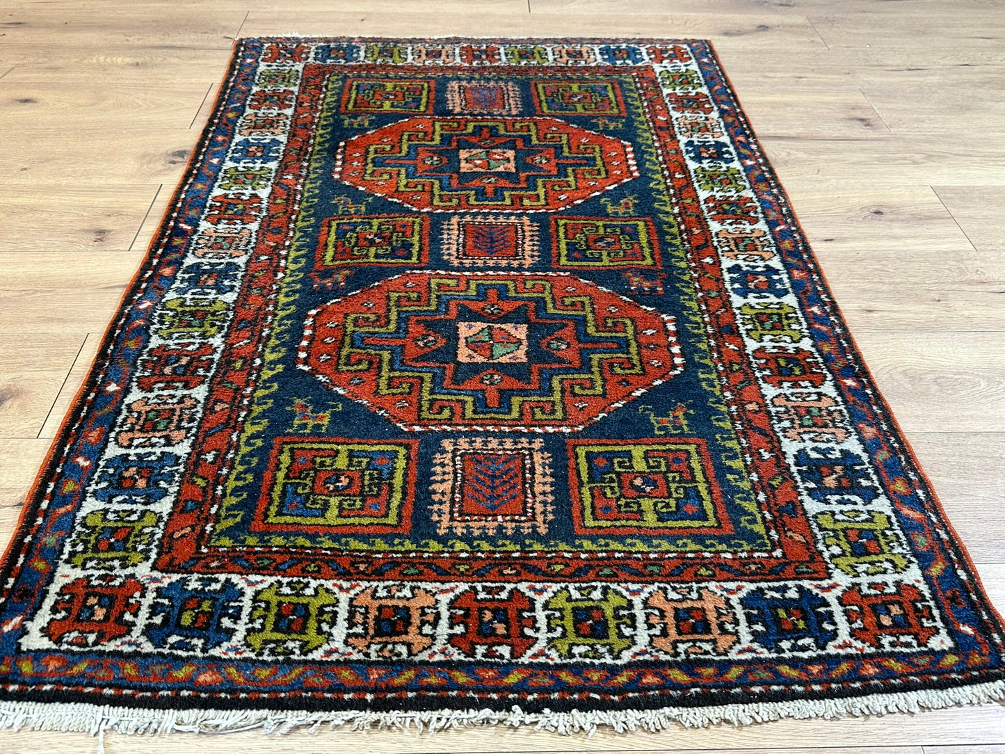Antik Orientteppich handgeknüpft Kasak Naturfarben 156x100 cm