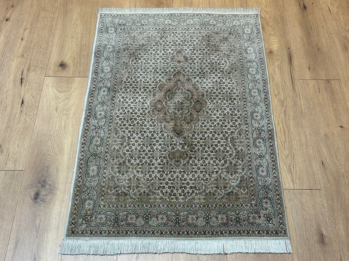 Orientteppich handgeknüpft Täbriz mit Seide 120x83 cm