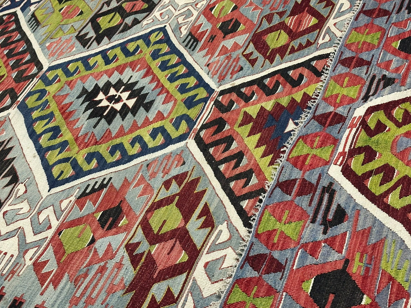 Orientteppich handgeknüpft Antik Kelim Art Deco 334x173