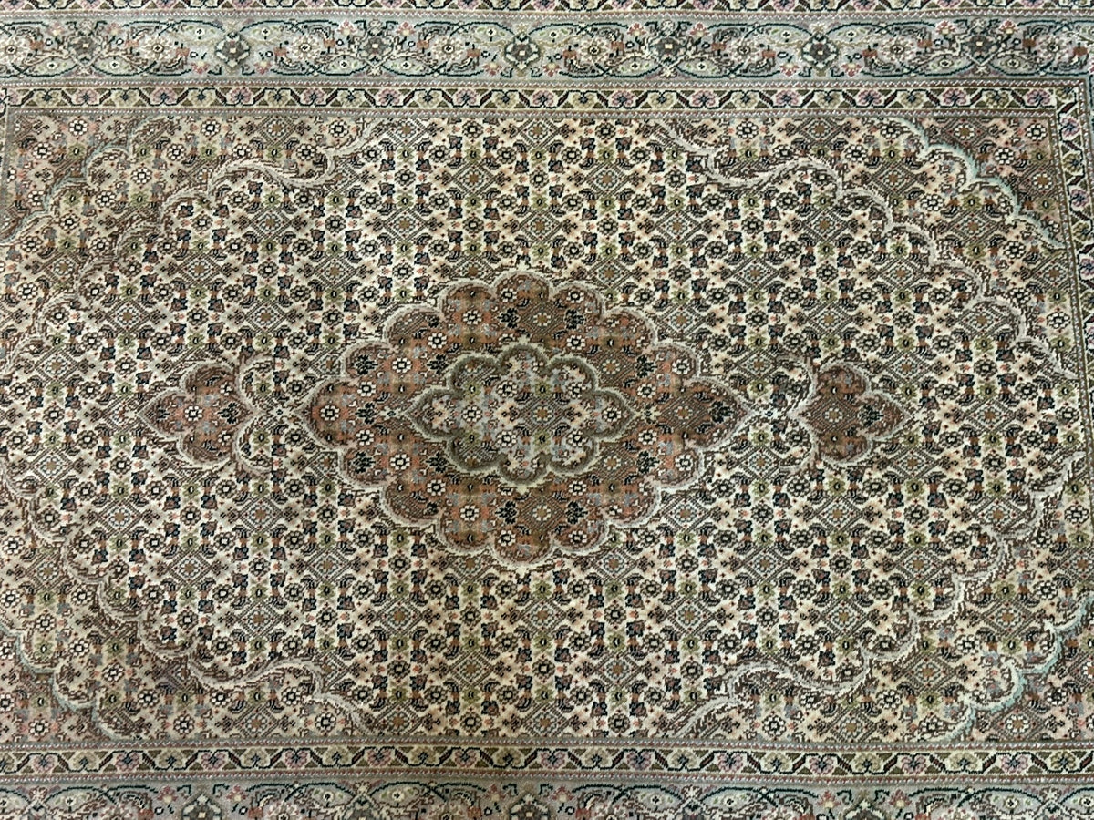 Orientteppich handgeknüpft Täbriz mit Seide 120x83 cm