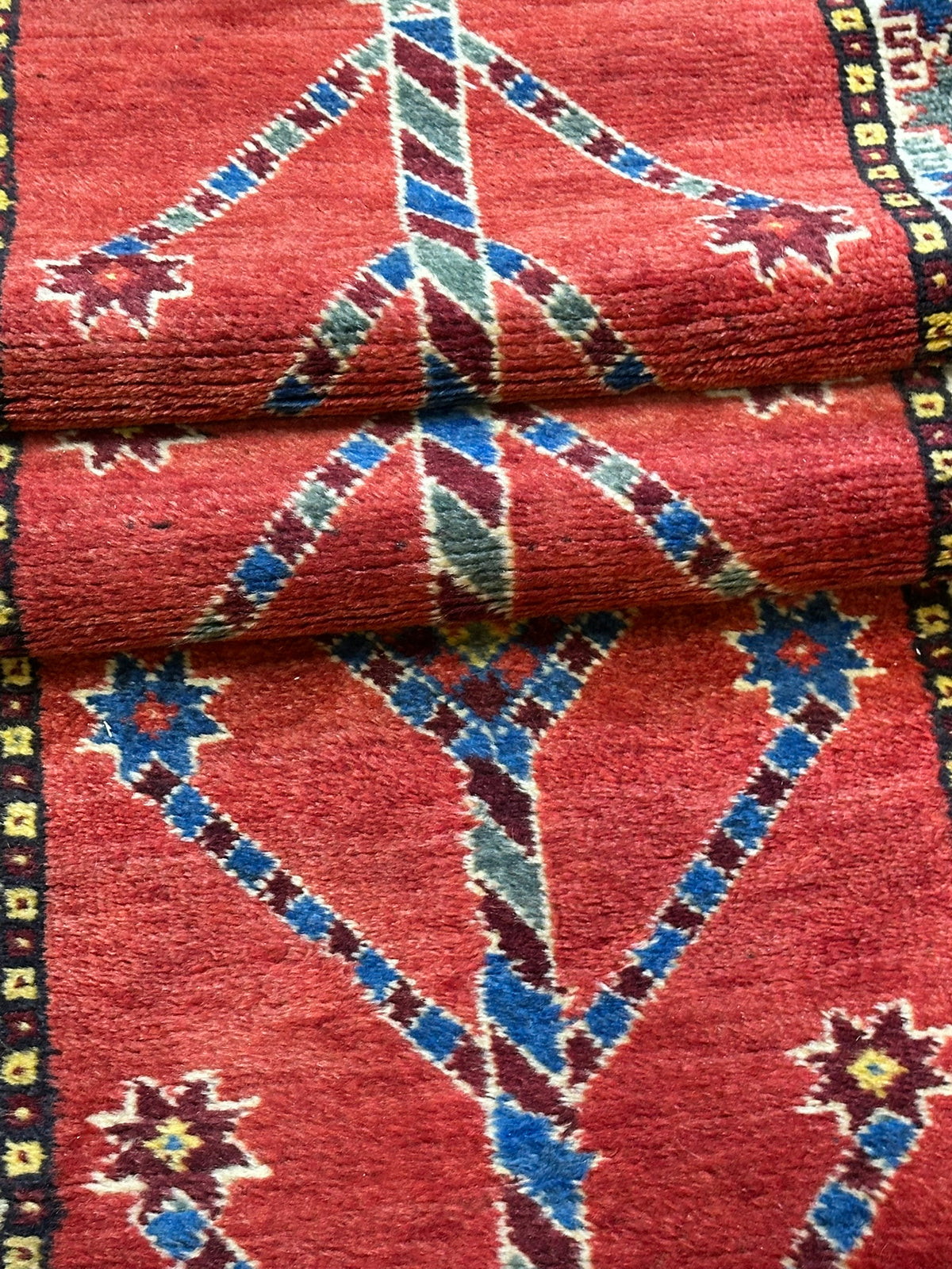 Orientteppich handgeknüpft Gabbeh Läufer 305x82 cm