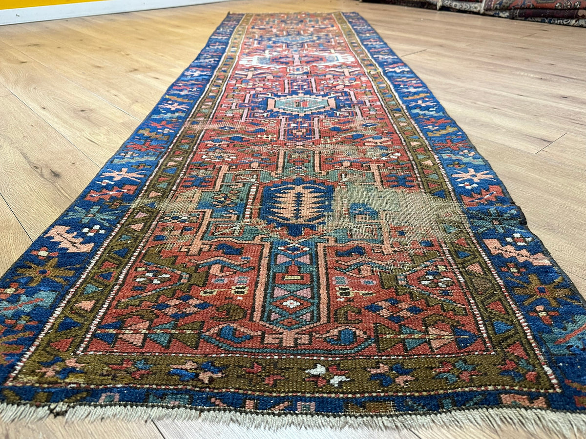 Antiker Orientteppich handgeknüpft Heriz Naturfarben 295x84 cm