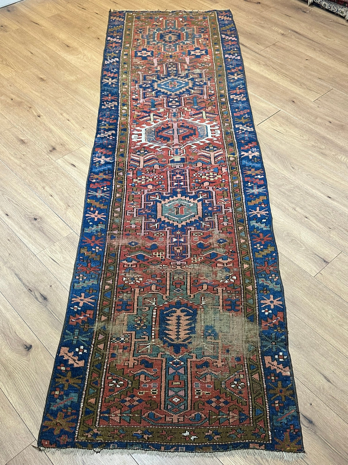 Antiker Orientteppich handgeknüpft Heriz Naturfarben 295x84 cm