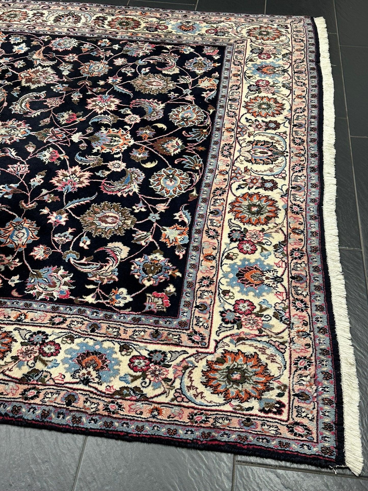 Orientteppich handgeknüpft Mesched Korkwolle 300x192 cm