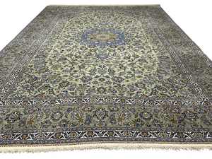 Orientteppich handgeknüpft Keshan Korkwolle signiert 430x313 cm