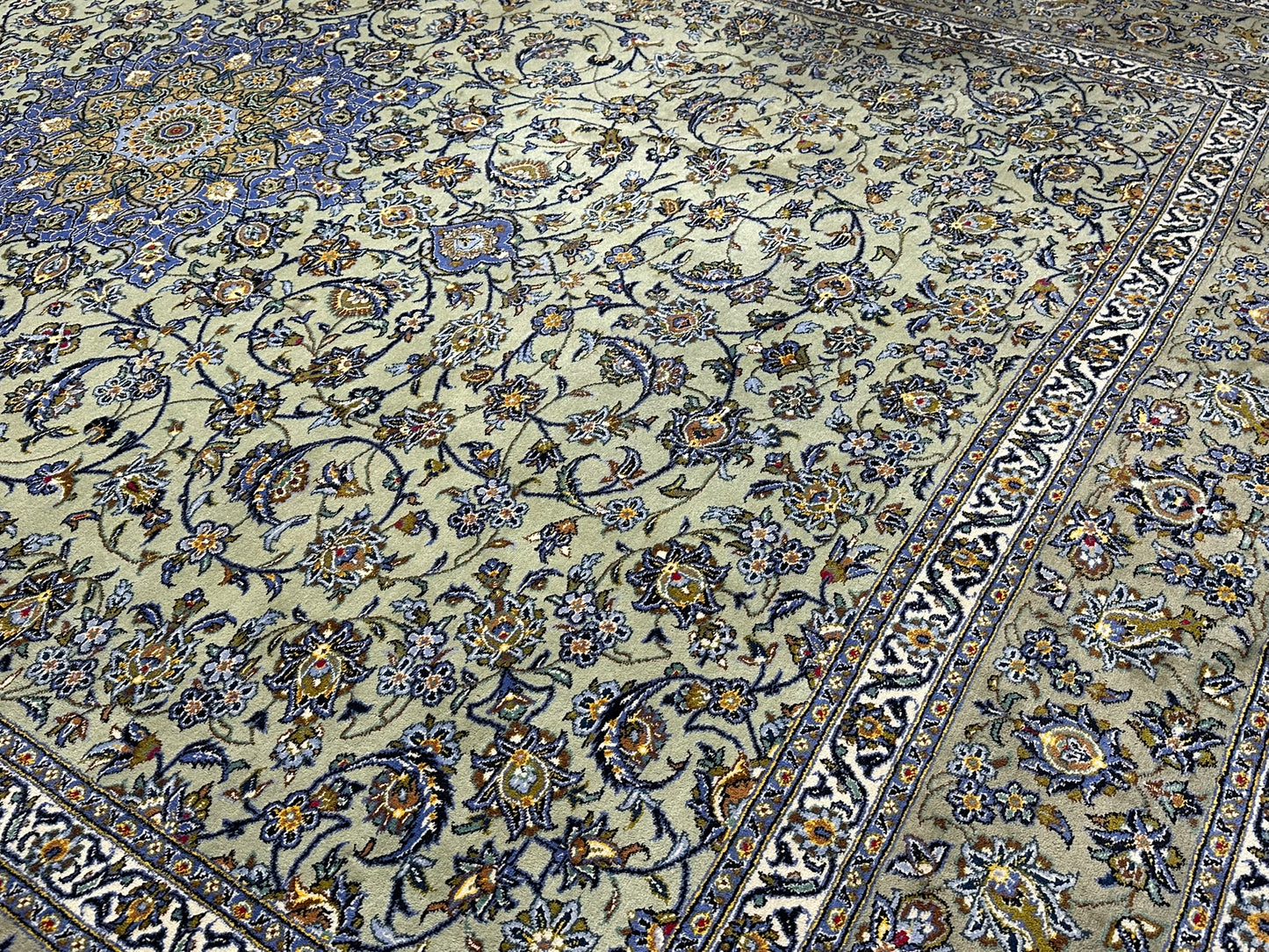 Orientteppich handgeknüpft Keshan Korkwolle signiert 430x313 cm