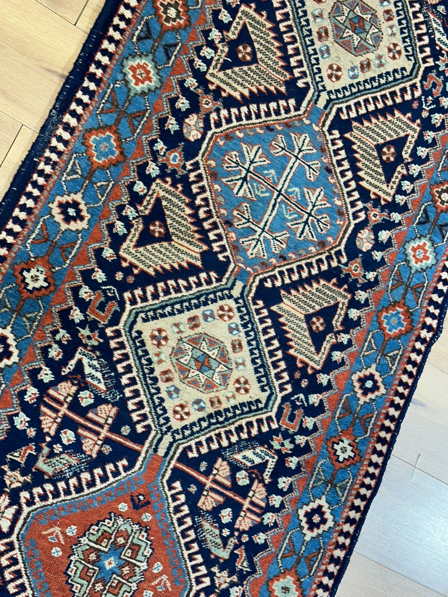Orientteppich handgeknüpft Ghaschghai Läufer 303x85 cm