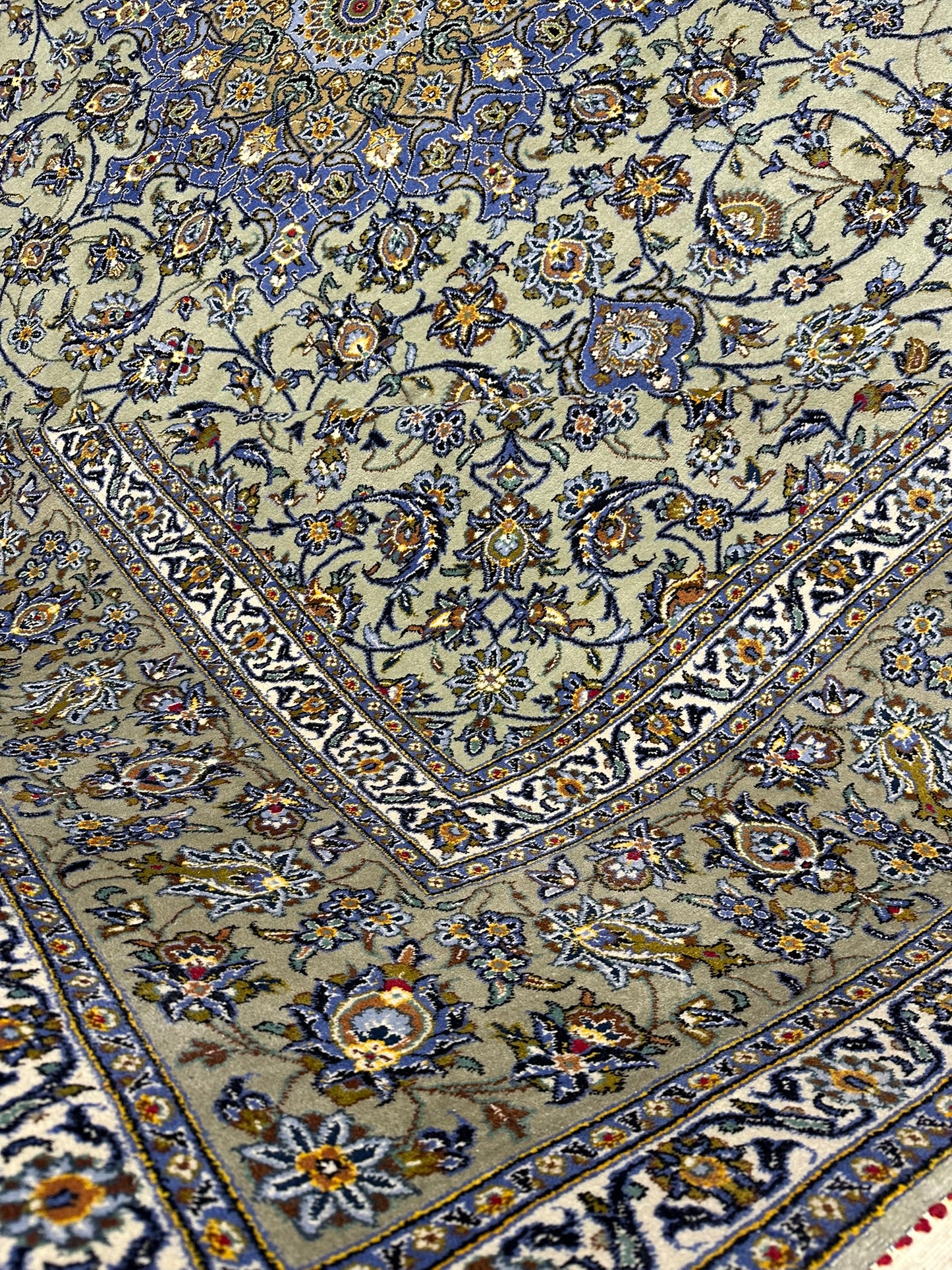 Orientteppich handgeknüpft Keshan Korkwolle signiert 430x313 cm