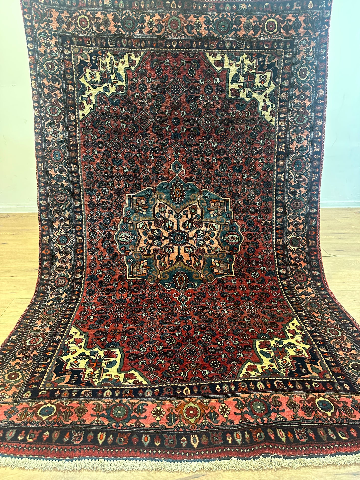 Semi Antiker Handgeknüpfter Perser Orientteppich in Naturfarben 200x135cm