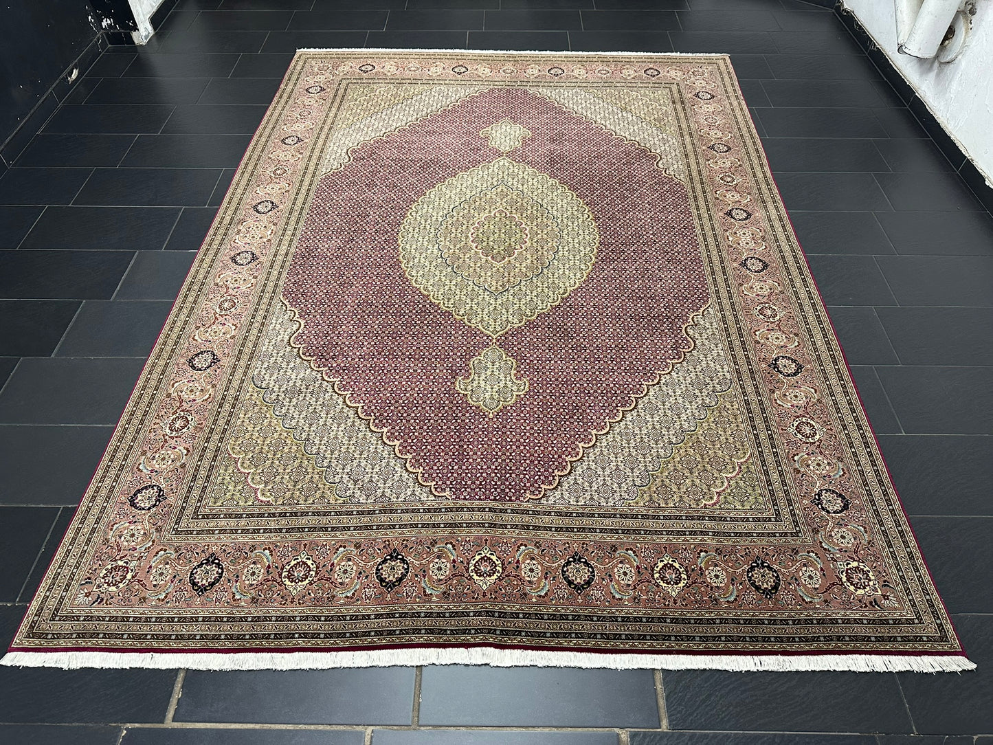 Handgeknüpfter Täbriz Teppich 350x250 cm – Mahi Muster mit Seide