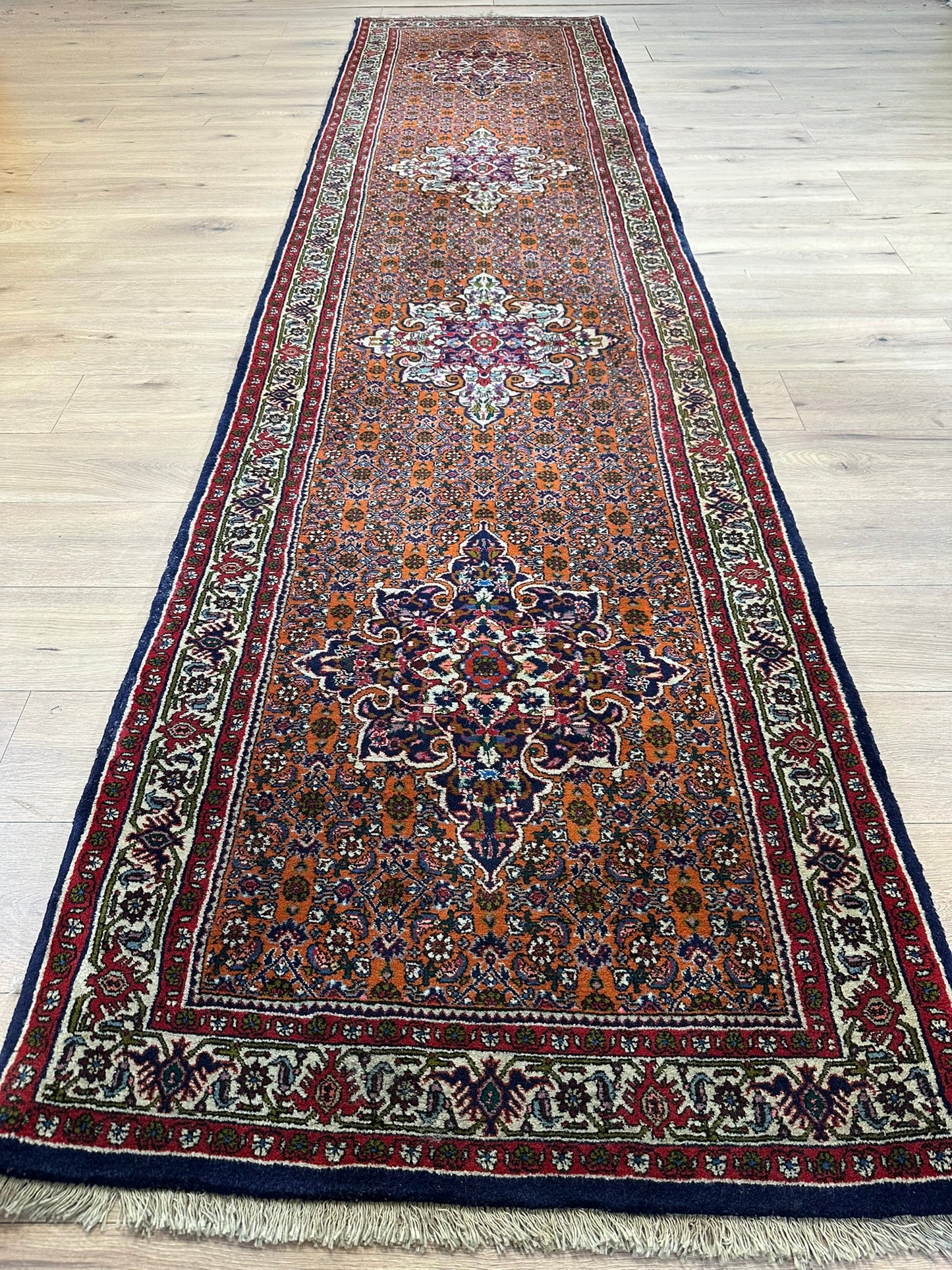 Orientteppich handgeknüpft Bidjar Läufer 383x94 cm