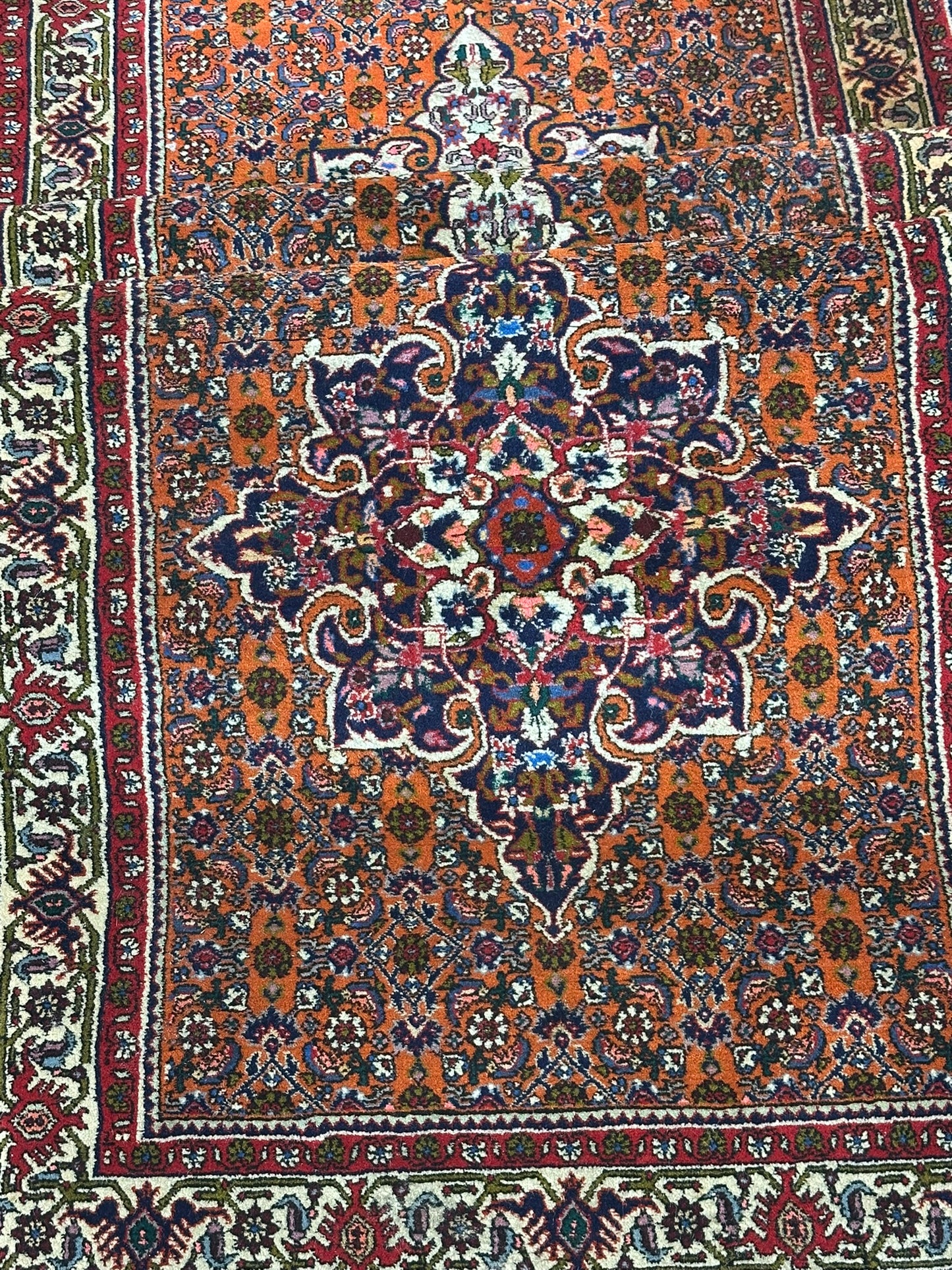 Orientteppich handgeknüpft Bidjar Läufer 383x94 cm