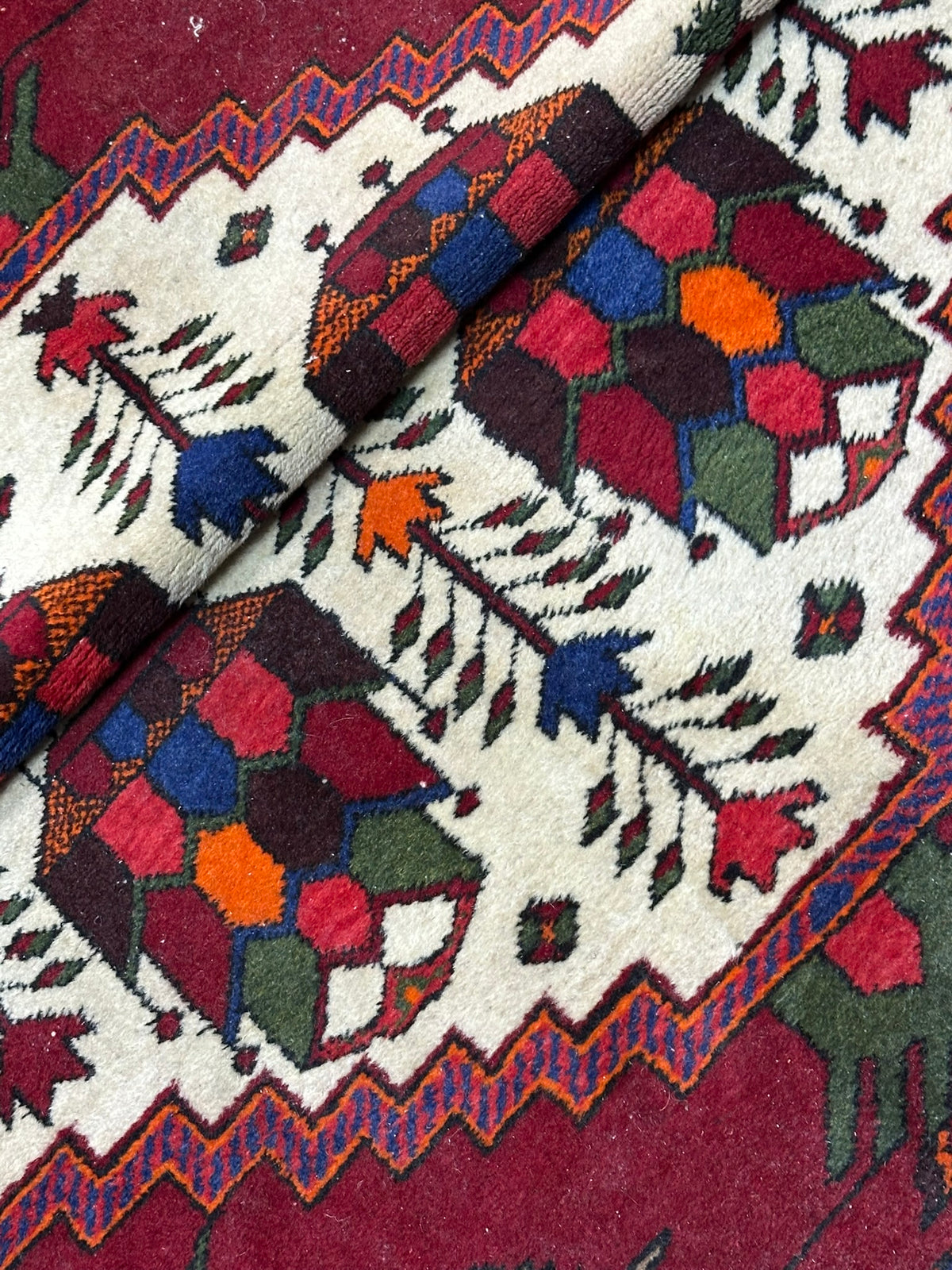 Orientteppich handgeknüpft antiker Bachtiar Korkwolle 180x120 cm