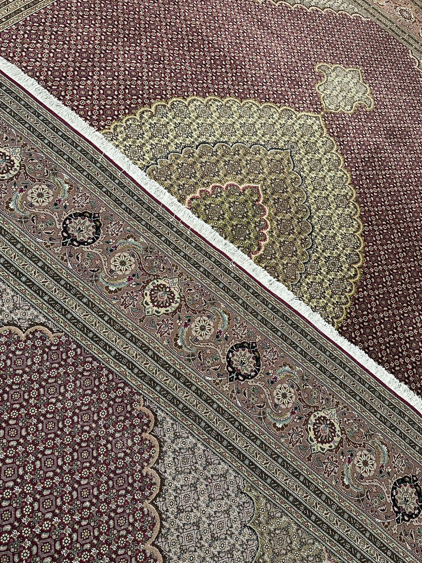 Handgeknüpfter Täbriz Teppich 350x250 cm – Mahi Muster mit Seide