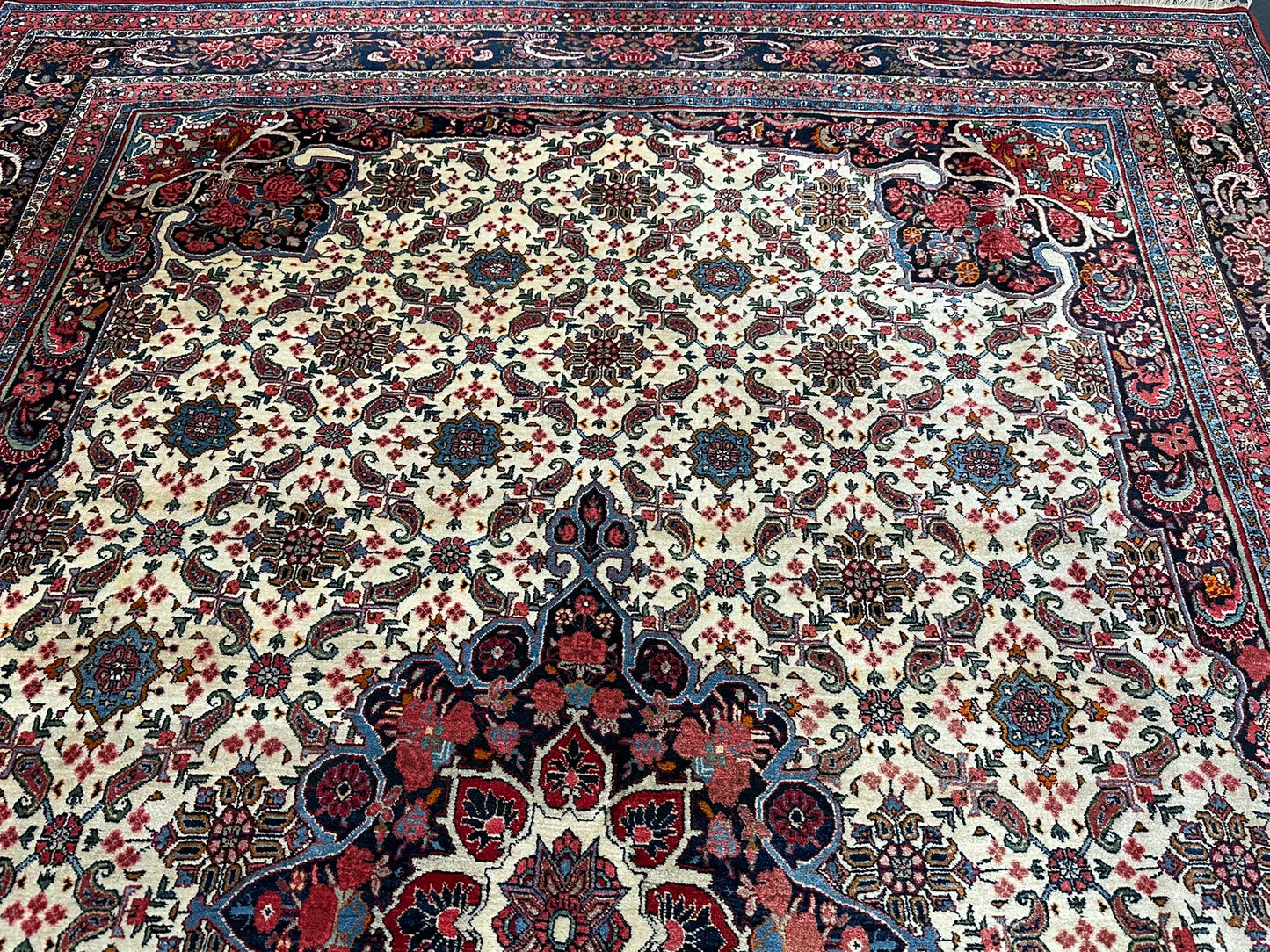 Handgeknüpfter Bidjar Teppich 383x265 cm – Rosenmuster Wolle
