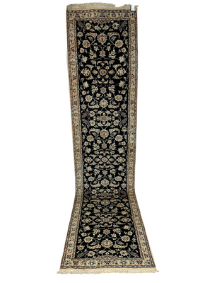 Orientteppich handgeknüpft Nain Korkwolle mit Seide Läufer 296x68 cm