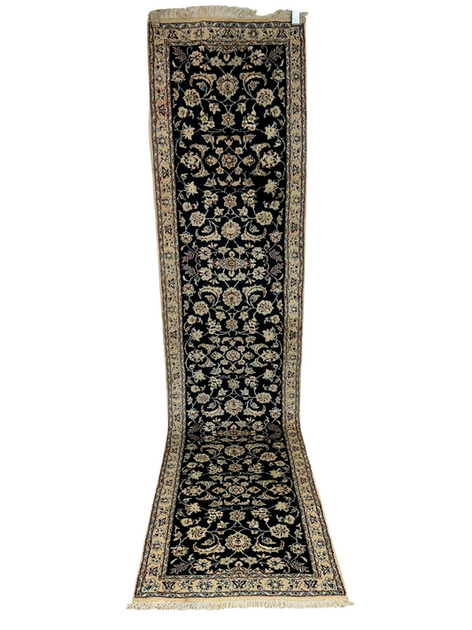 Orientteppich handgeknüpft Nain Korkwolle mit Seide Läufer 296x68 cm