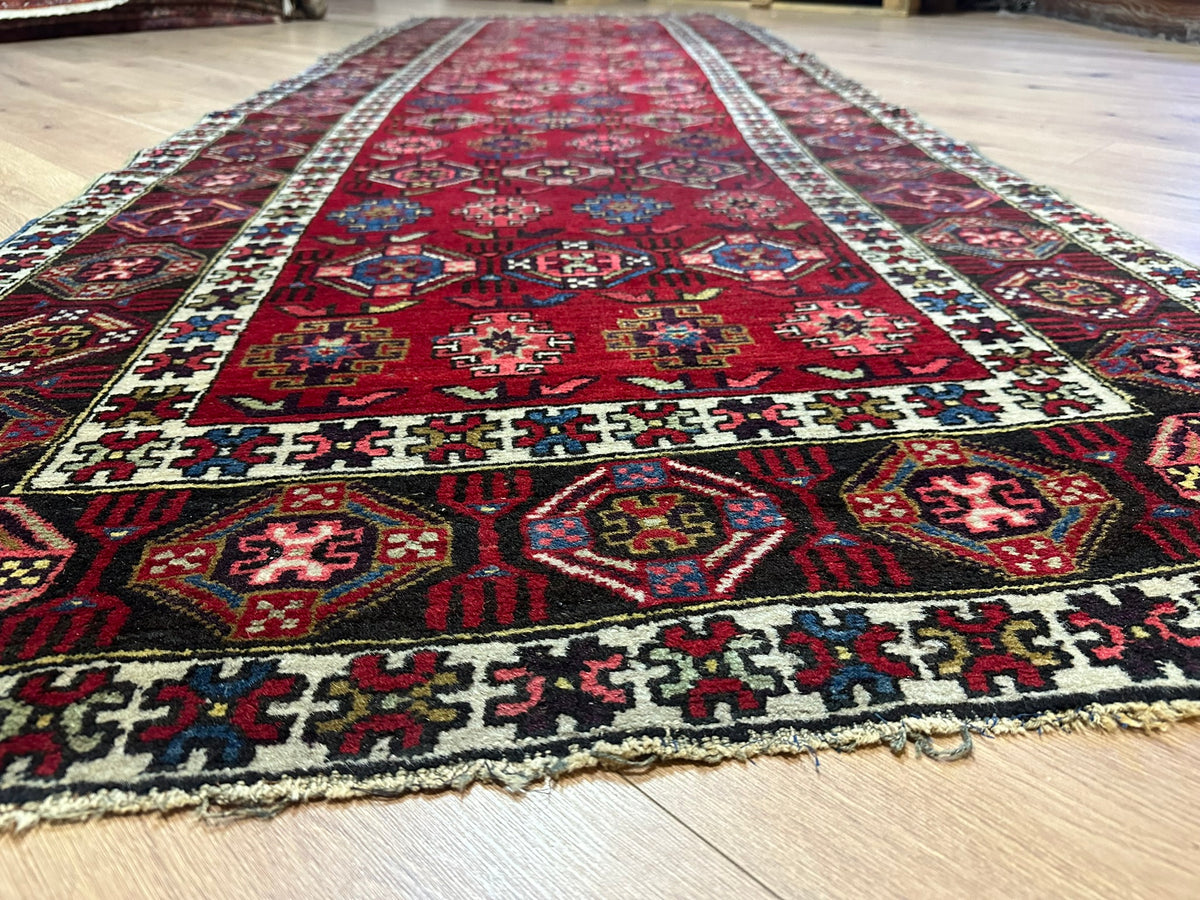 Orientteppich handgeknüpft antiker Kazak naturfarben 333x117 cm
