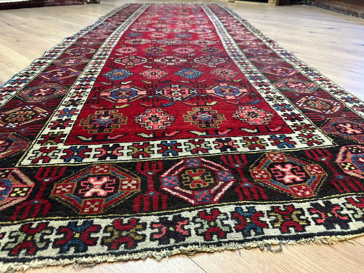 Orientteppich handgeknüpft antiker Kazak naturfarben 333x117 cm
