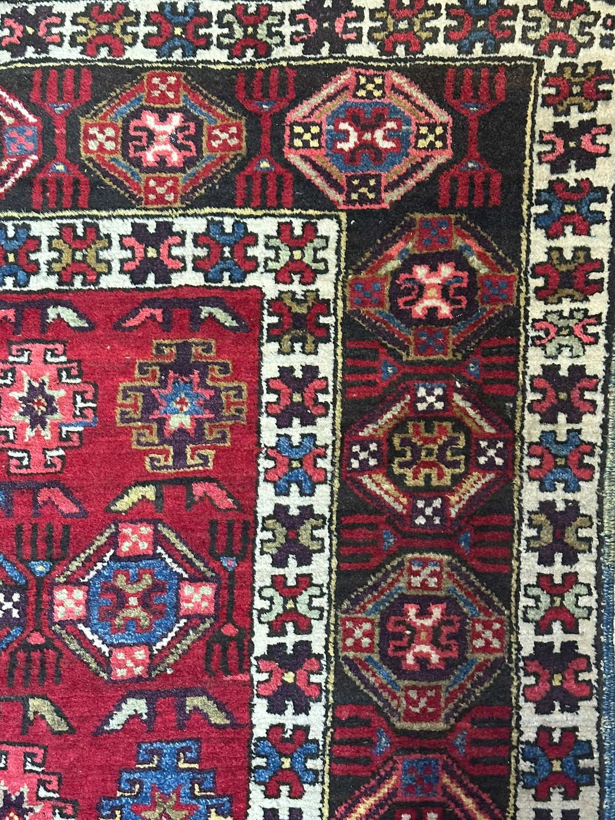 Orientteppich handgeknüpft antiker Kazak naturfarben 333x117 cm