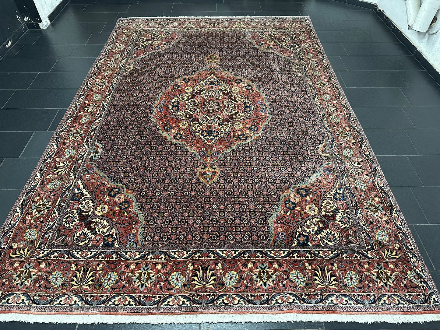orientteppich handgeknüpft Bidjar Korkwolle medallion 370x258 cm