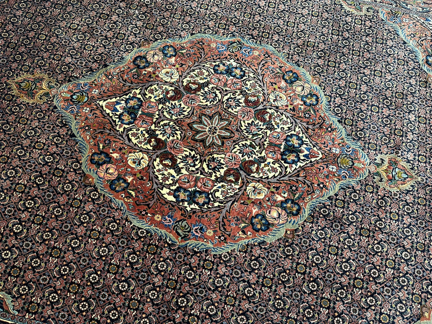 orientteppich handgeknüpft Bidjar Korkwolle medallion 370x258 cm