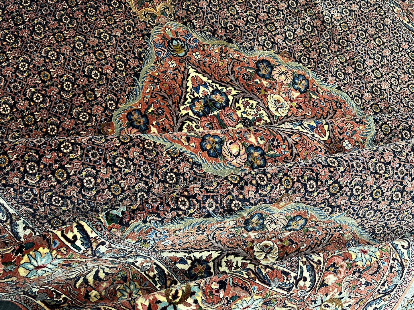 orientteppich handgeknüpft Bidjar Korkwolle medallion 370x258 cm