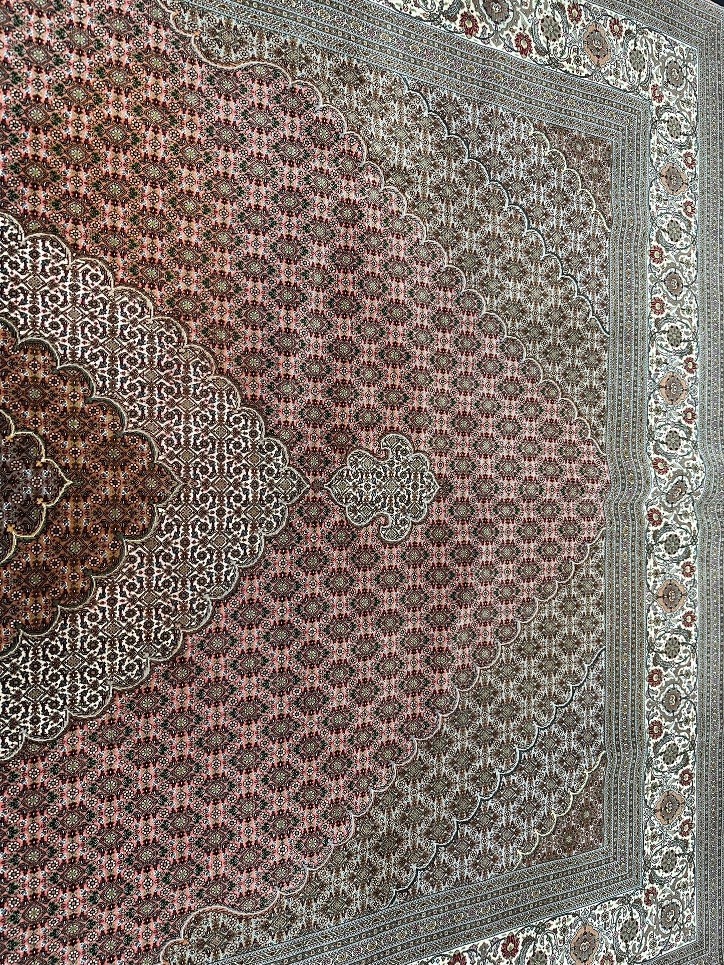 Handgeknüpfter Täbriz Mahi Teppich mit Seide 345x246 cm
