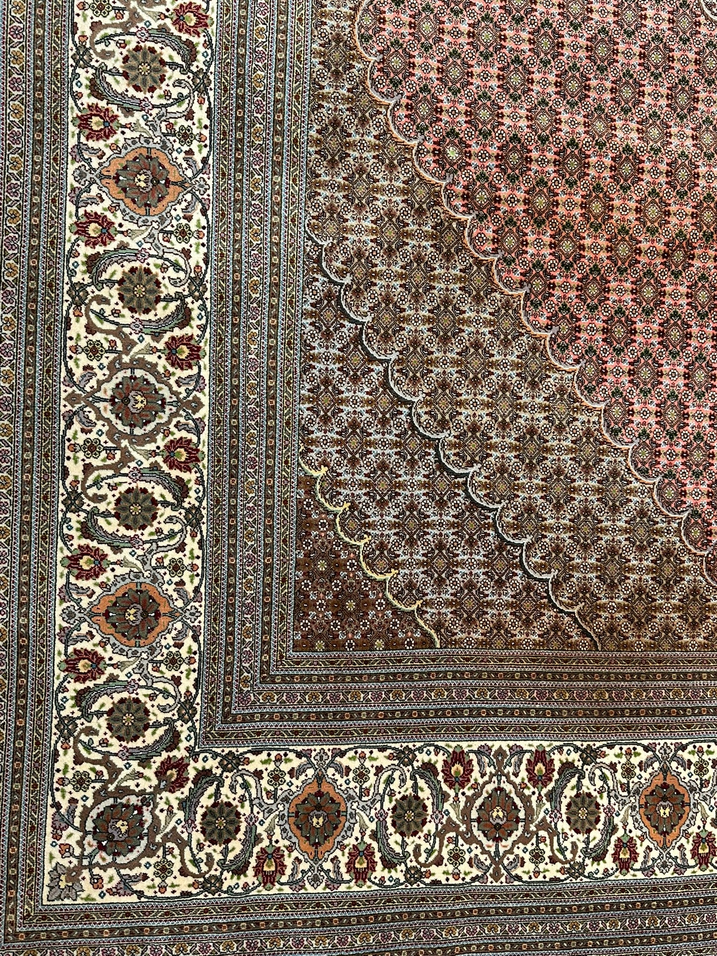Handgeknüpfter Täbriz Mahi Teppich mit Seide 345x246 cm