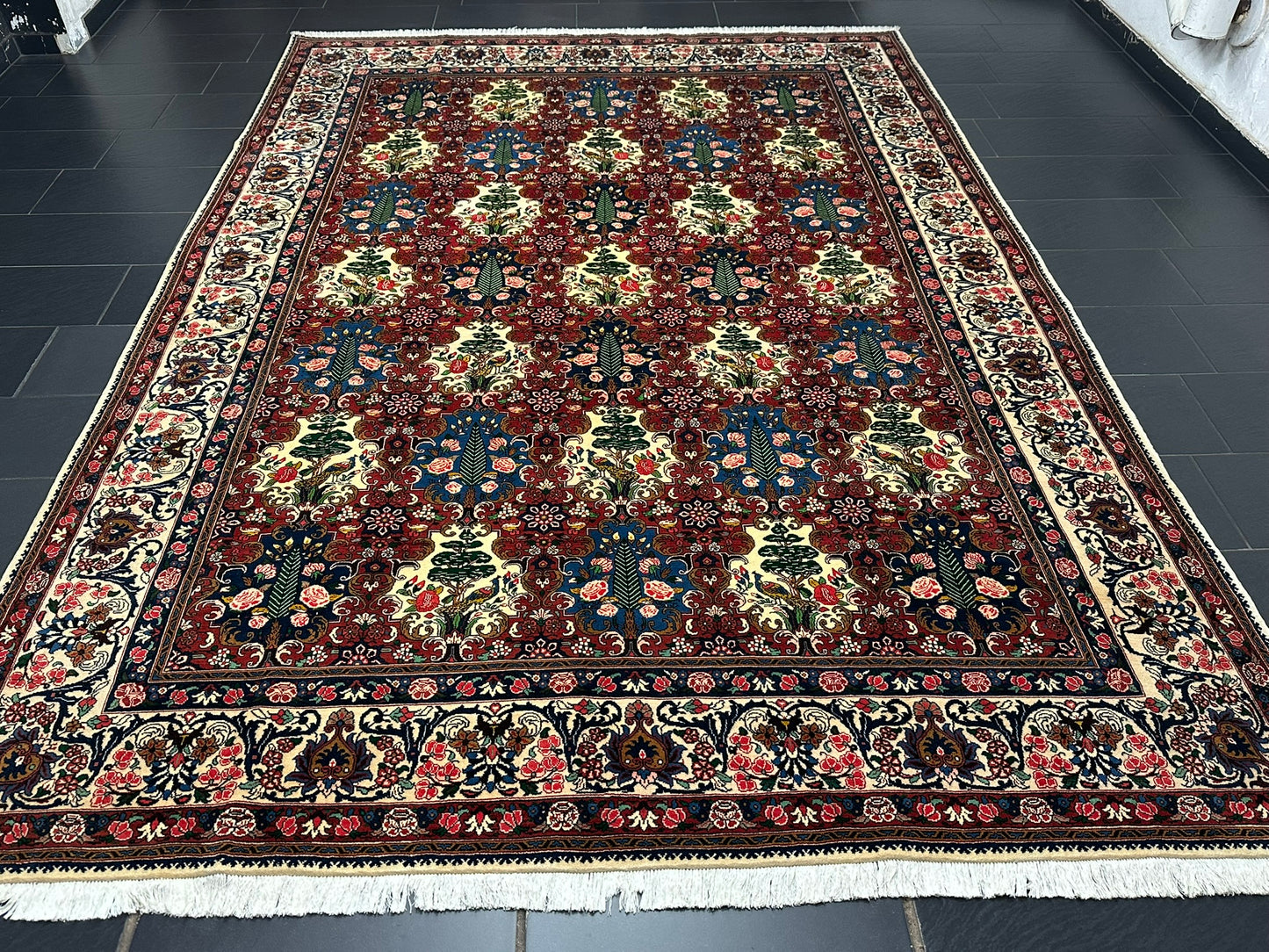 Handgeknüpfter Bachtiar felder  Garten Teppich 365x256 cm Neu