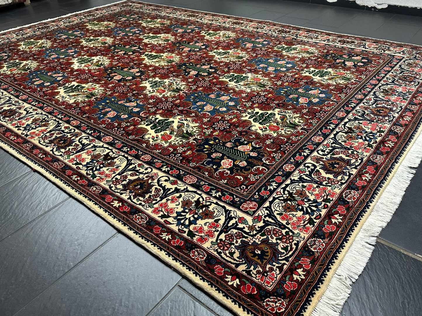 Handgeknüpfter Bachtiar felder  Garten Teppich 365x256 cm Neu