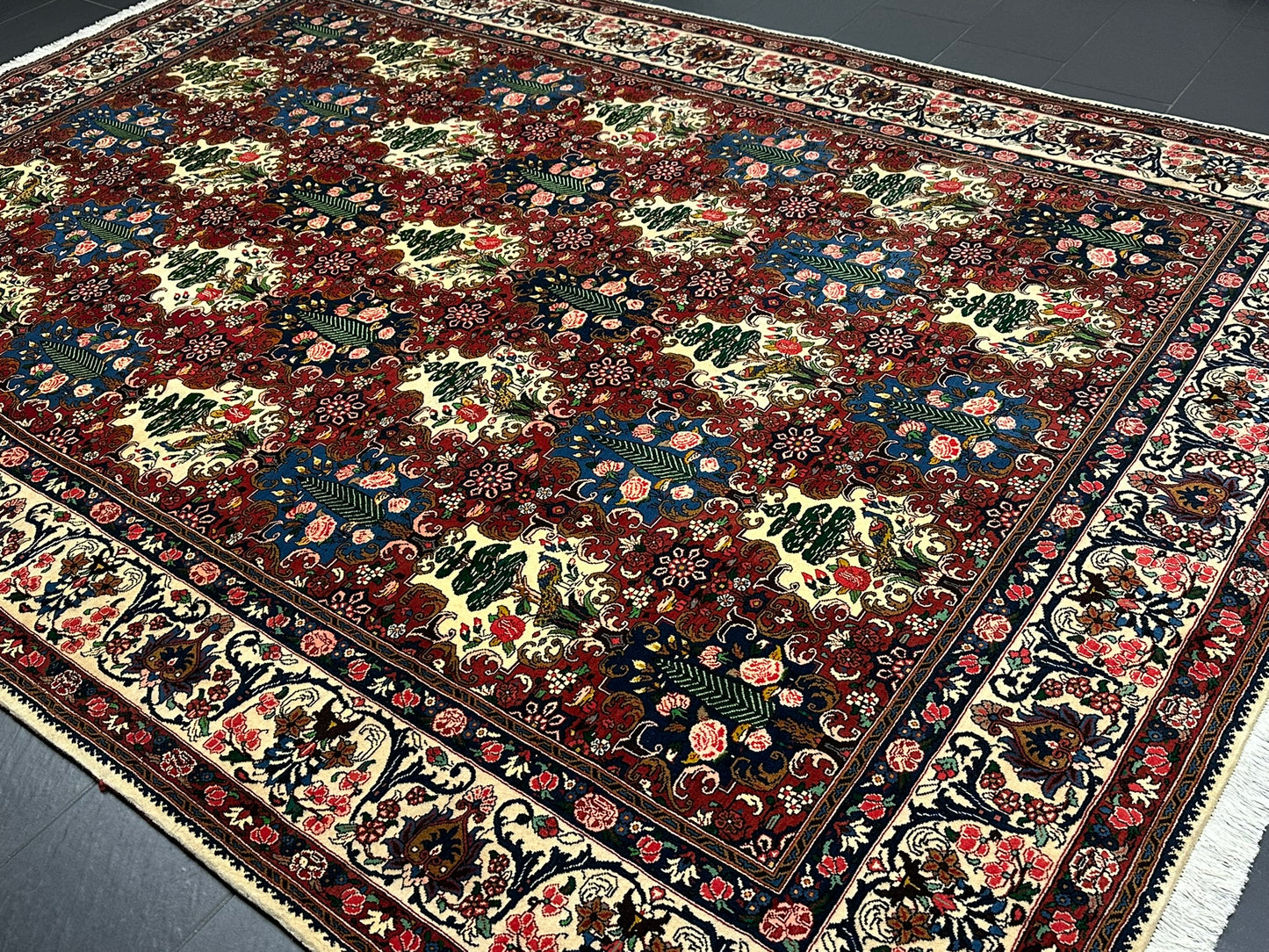 Handgeknüpfter Bachtiar felder  Garten Teppich 365x256 cm Neu
