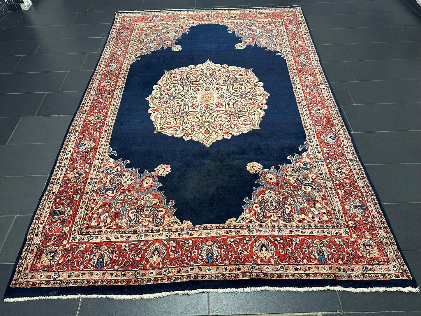 Orientteppich handgeknüpft Sarough Medaillon 320x205 cm