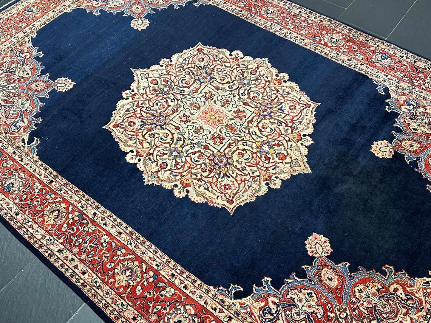 Orientteppich handgeknüpft Sarough Medaillon 320x205 cm