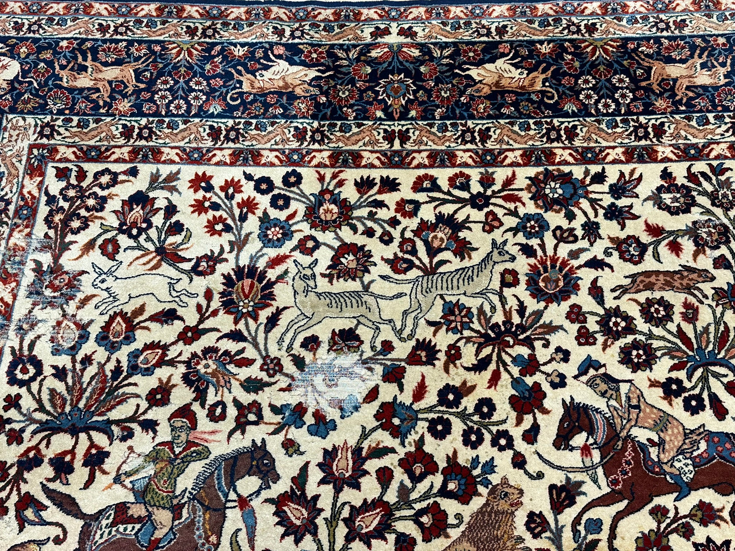 Orientteppich handgeknüpft Isfahan Korkwolle Jagdmotiv 310x200 cm