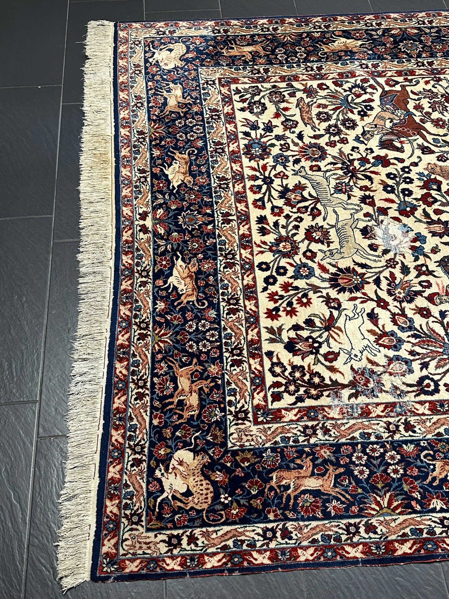 Orientteppich handgeknüpft Isfahan Korkwolle Jagdmotiv 310x200 cm
