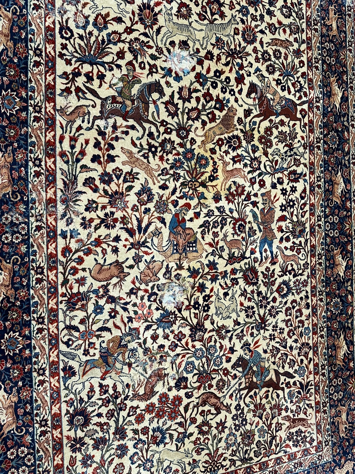 Orientteppich handgeknüpft Isfahan Korkwolle Jagdmotiv 310x200 cm