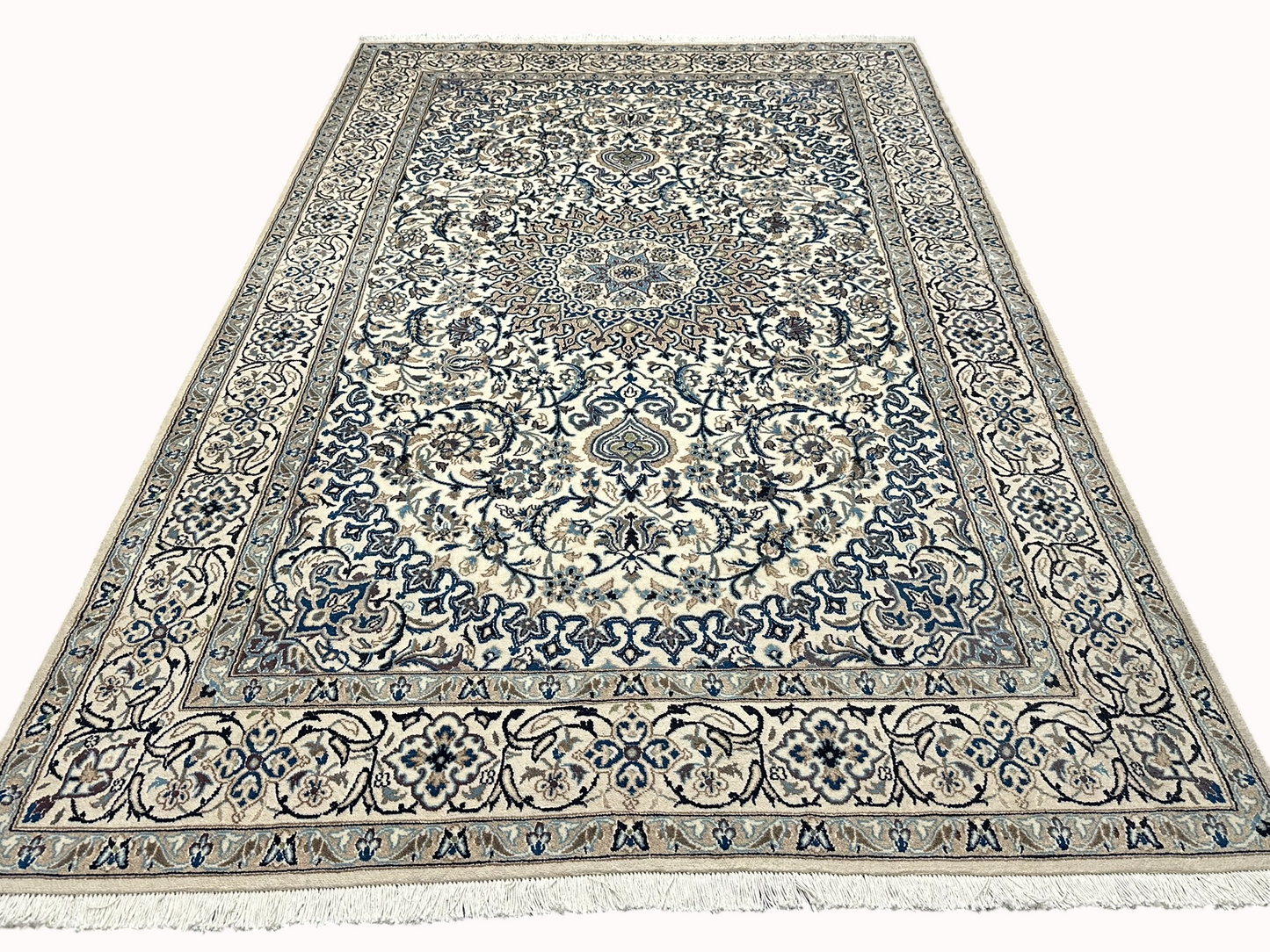 Handgeknüpfter Nain Teppich mit Seide 300x200 cm Neu,